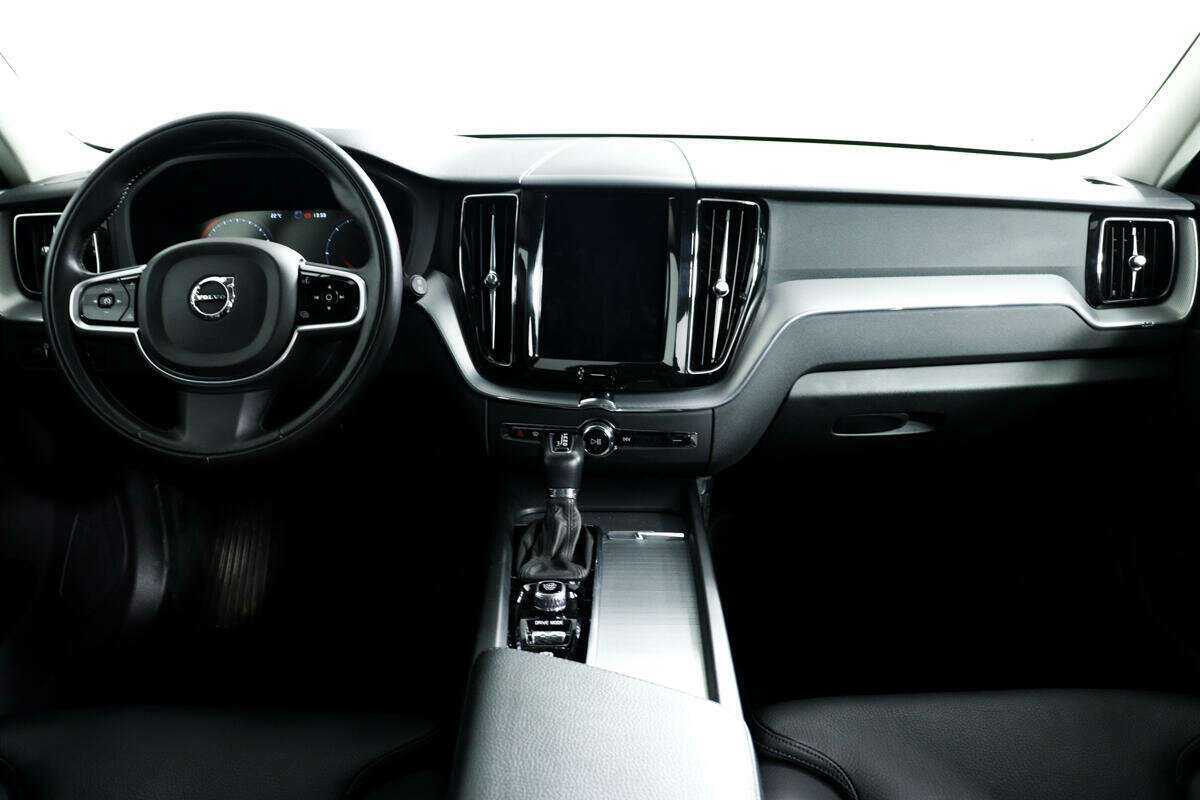 Volvo XC60, 2018 Фото №11