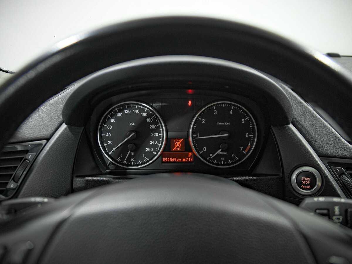 BMW X1 20i, 2014 Фото №7