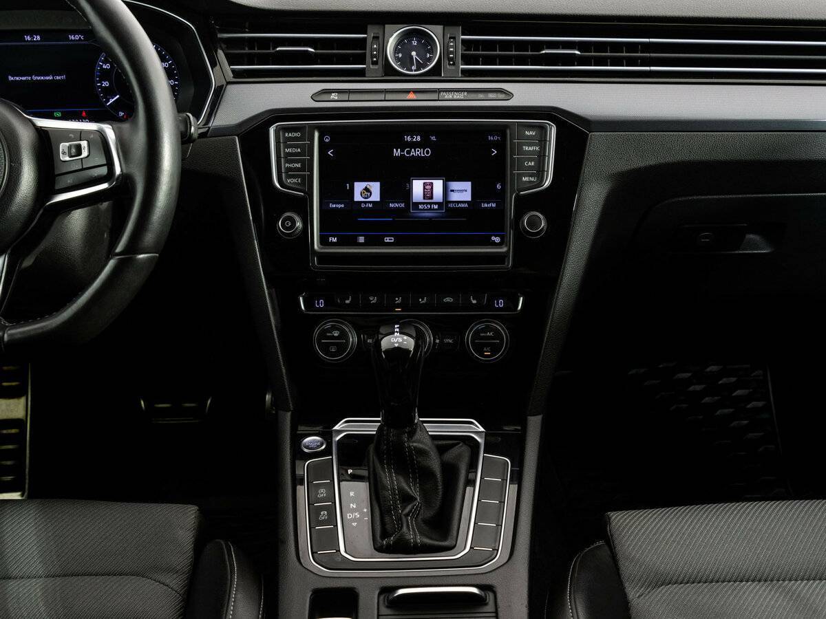 Volkswagen Passat, 2016 Фото №13