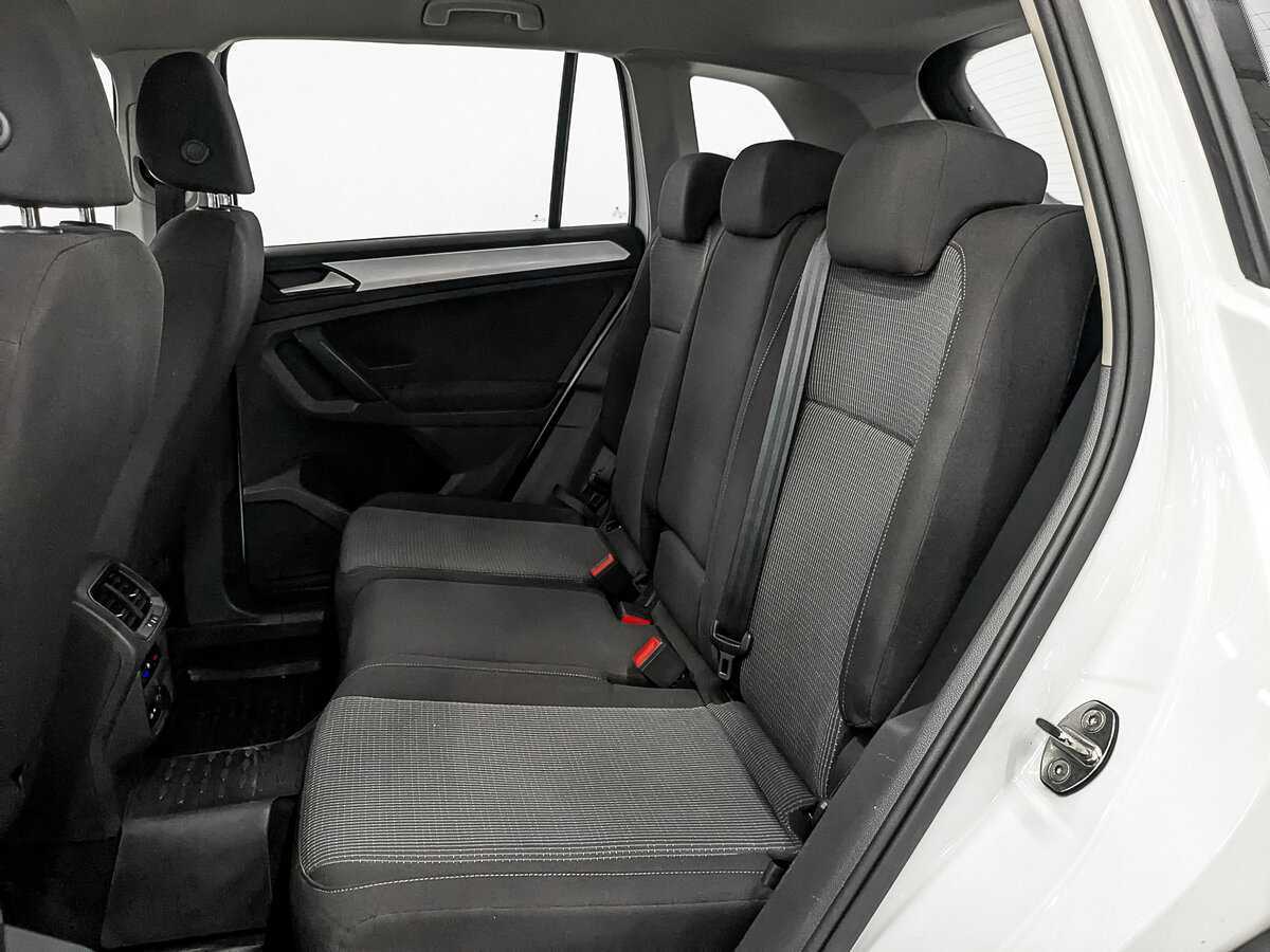 Volkswagen Tiguan, 2021 Фото №16