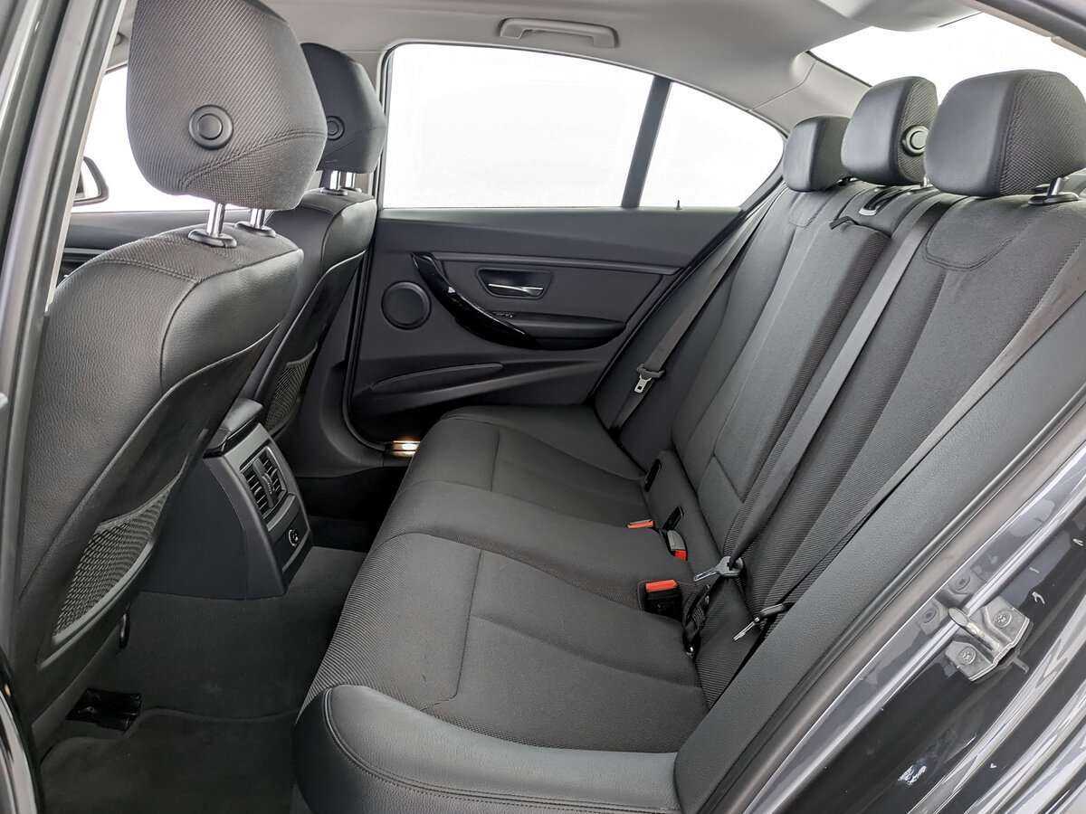 BMW 3 серии 318i, 2018 Фото №12