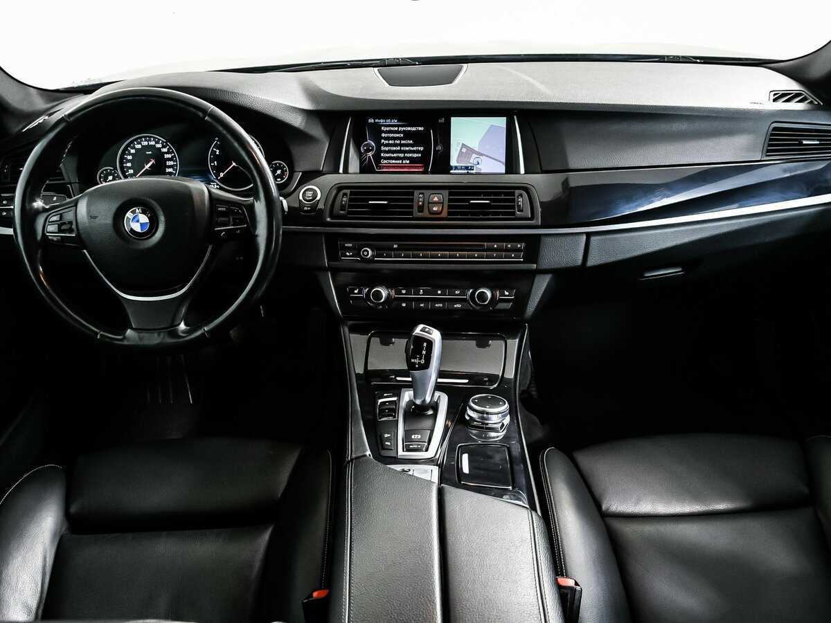 BMW 5 серии 528i xDrive, 2016 Фото №11