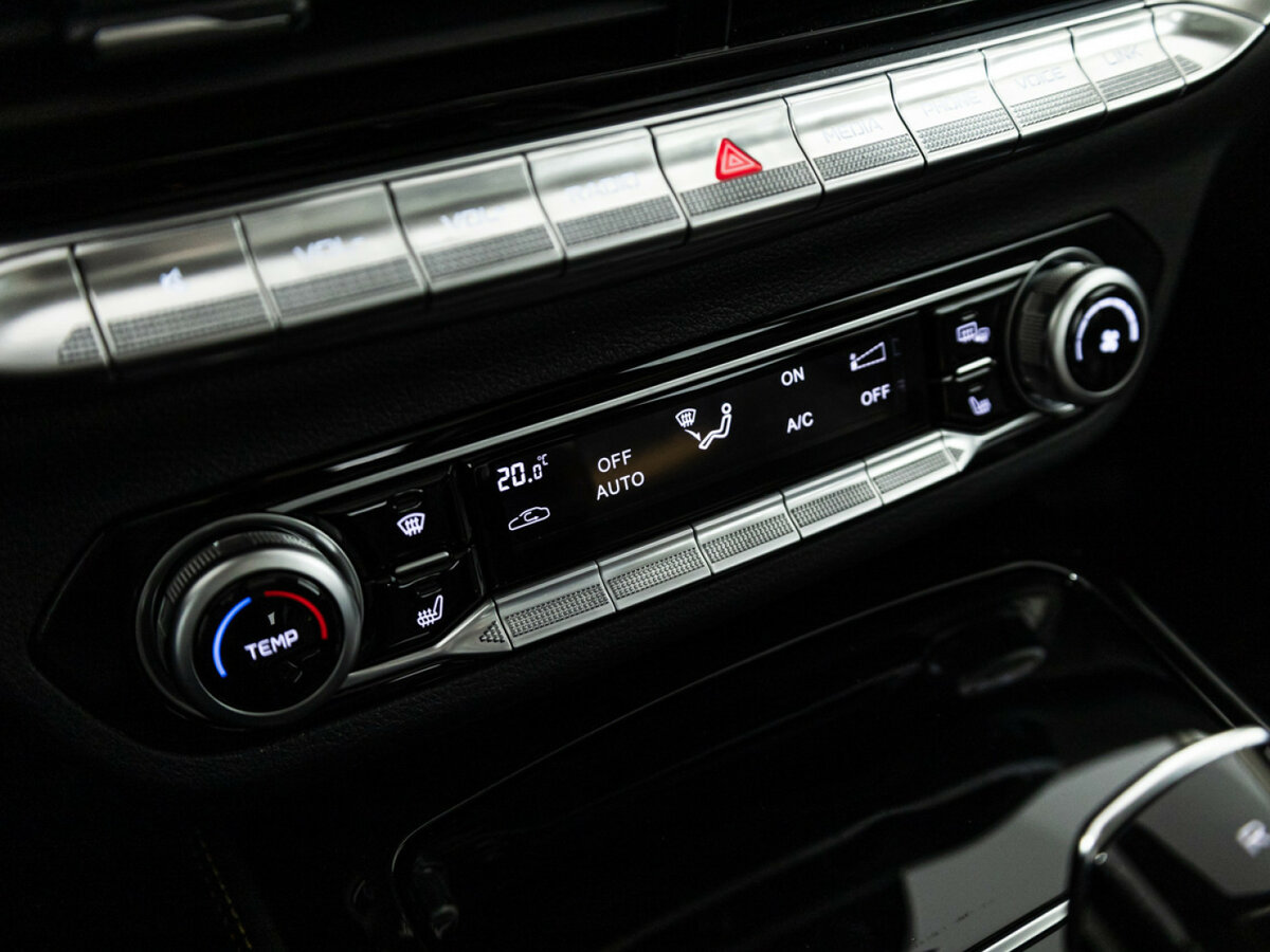 FAW Bestune T77 I, 2023 Фото №14