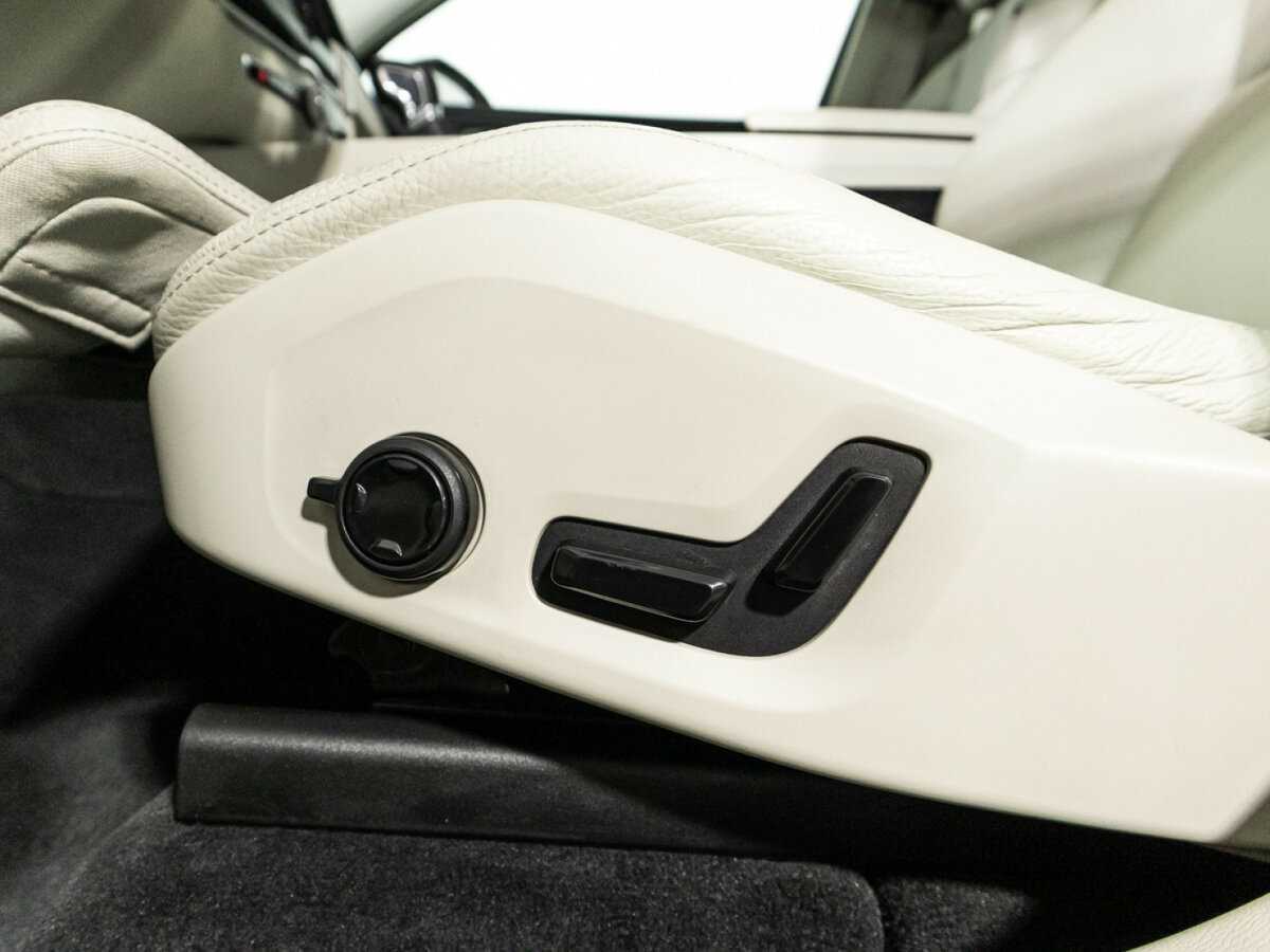 Volvo XC60, 2018 Фото №17