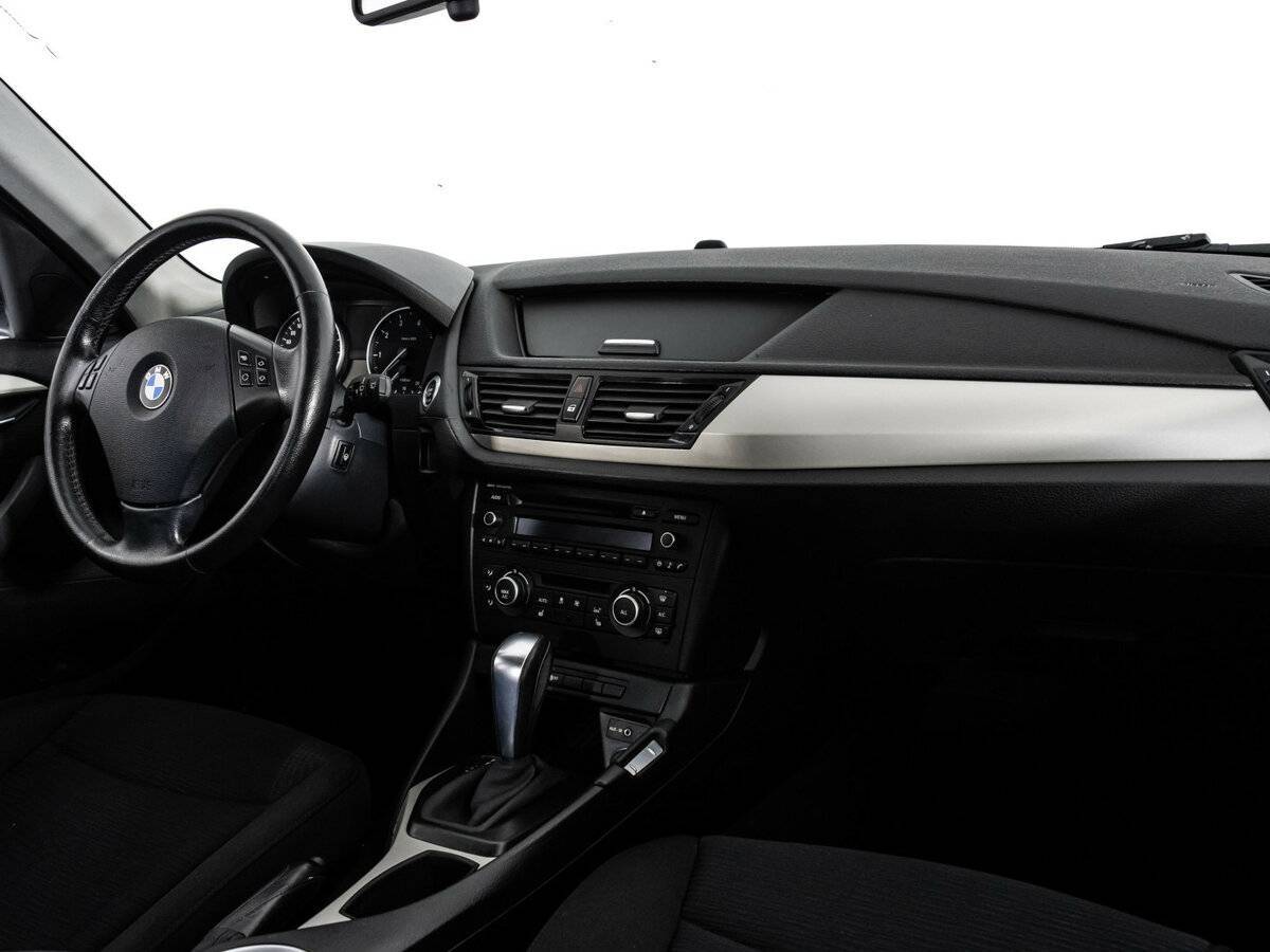 BMW X1 20i, 2014 Фото №9