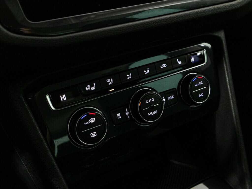 Volkswagen Tiguan, 2020 Фото №18