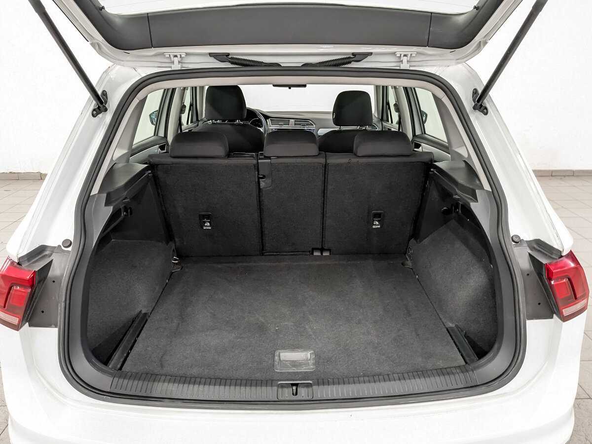 Volkswagen Tiguan, 2021 Фото №10