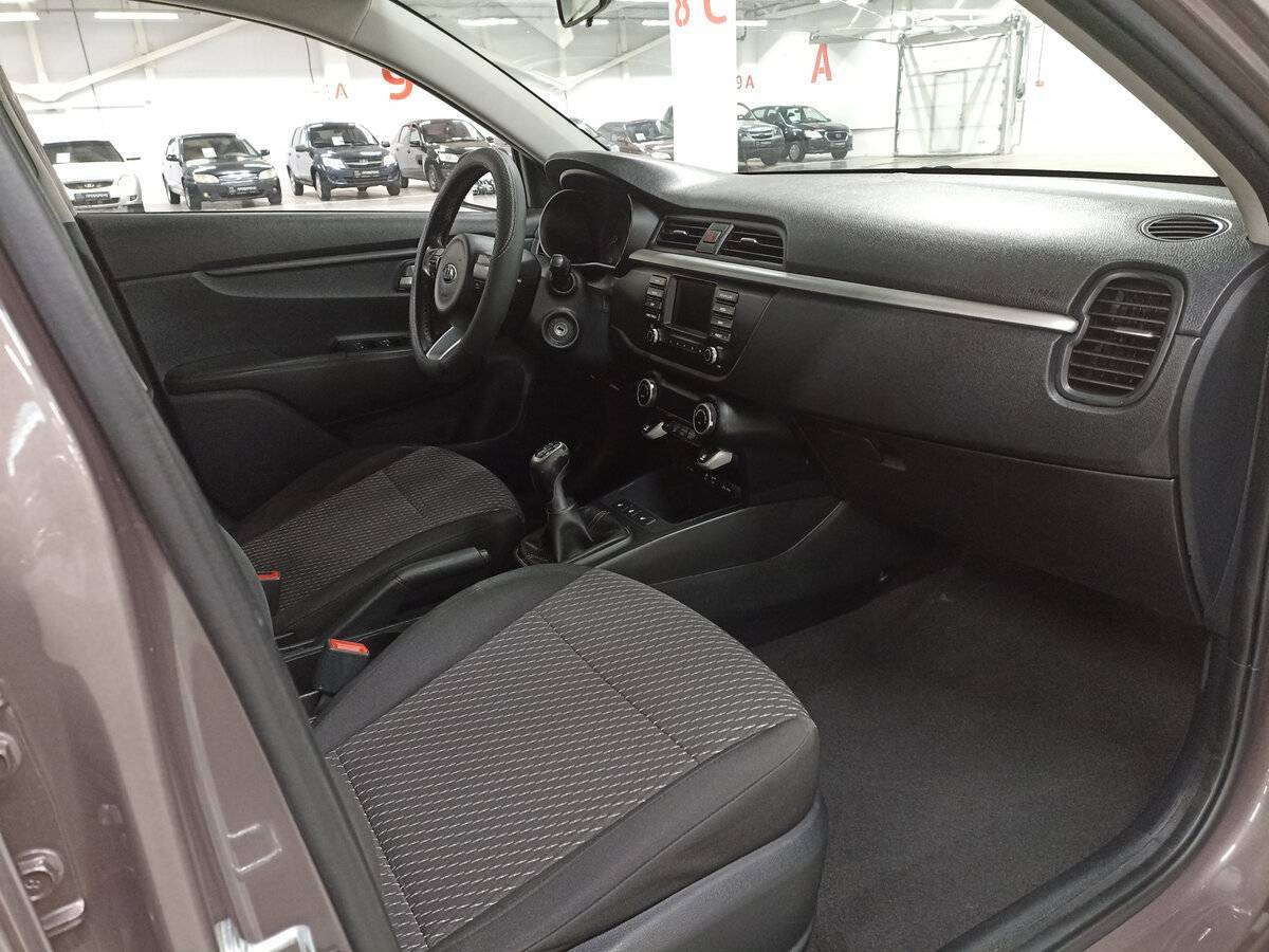 Kia Rio, 2018 Фото №11