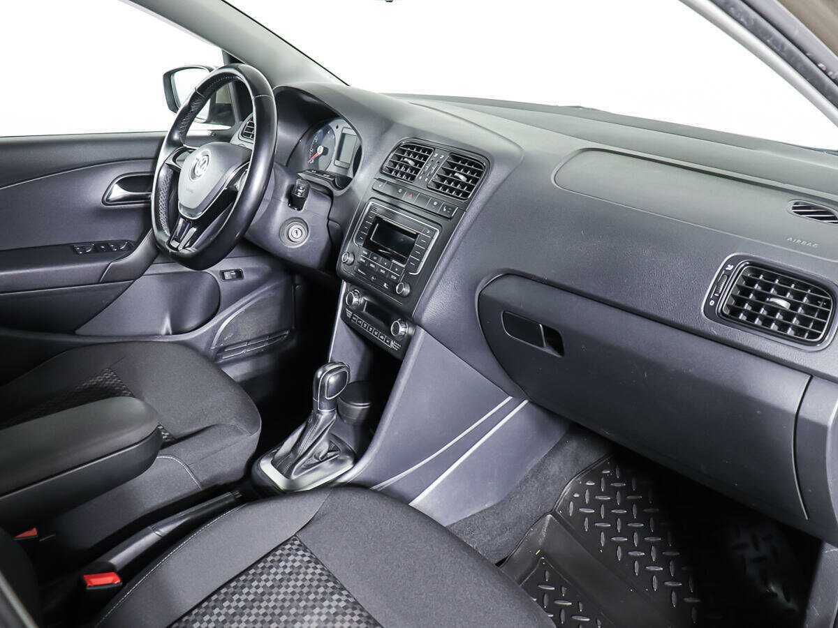 Volkswagen Polo, 2017 Фото №8
