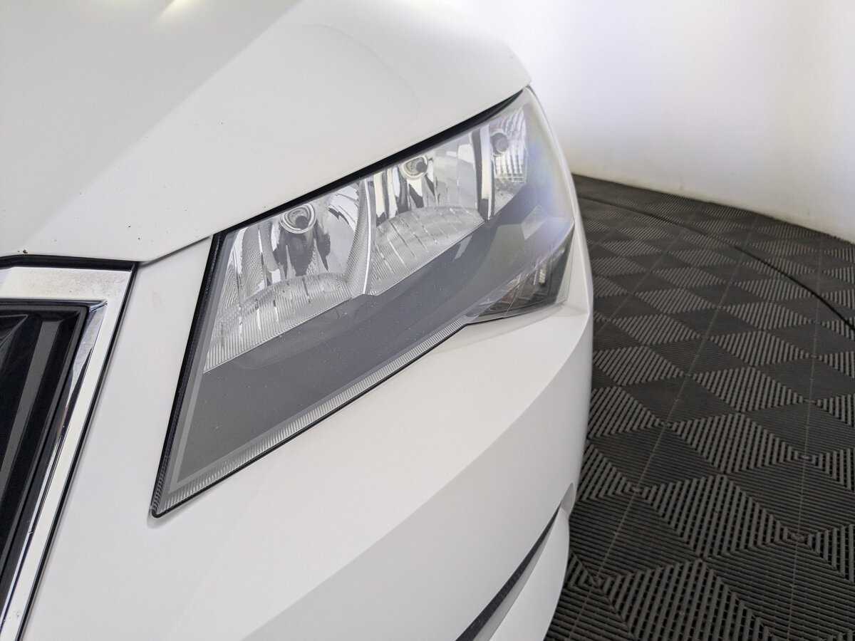 Skoda Superb, 2018 Фото №11