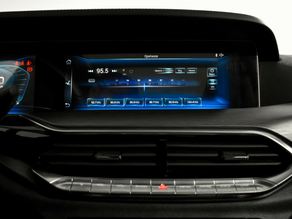 FAW Bestune T77 I, 2023 Фото №15