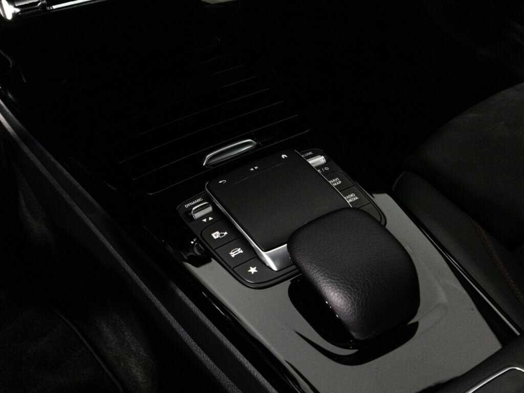 Mercedes-Benz CLA 200, 2020 Фото №19