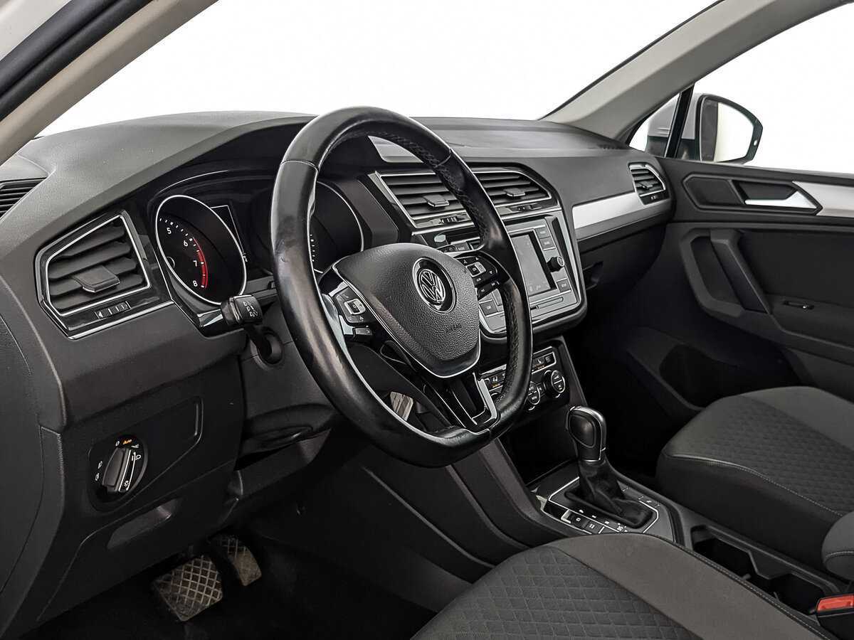 Volkswagen Tiguan, 2018 Фото №13