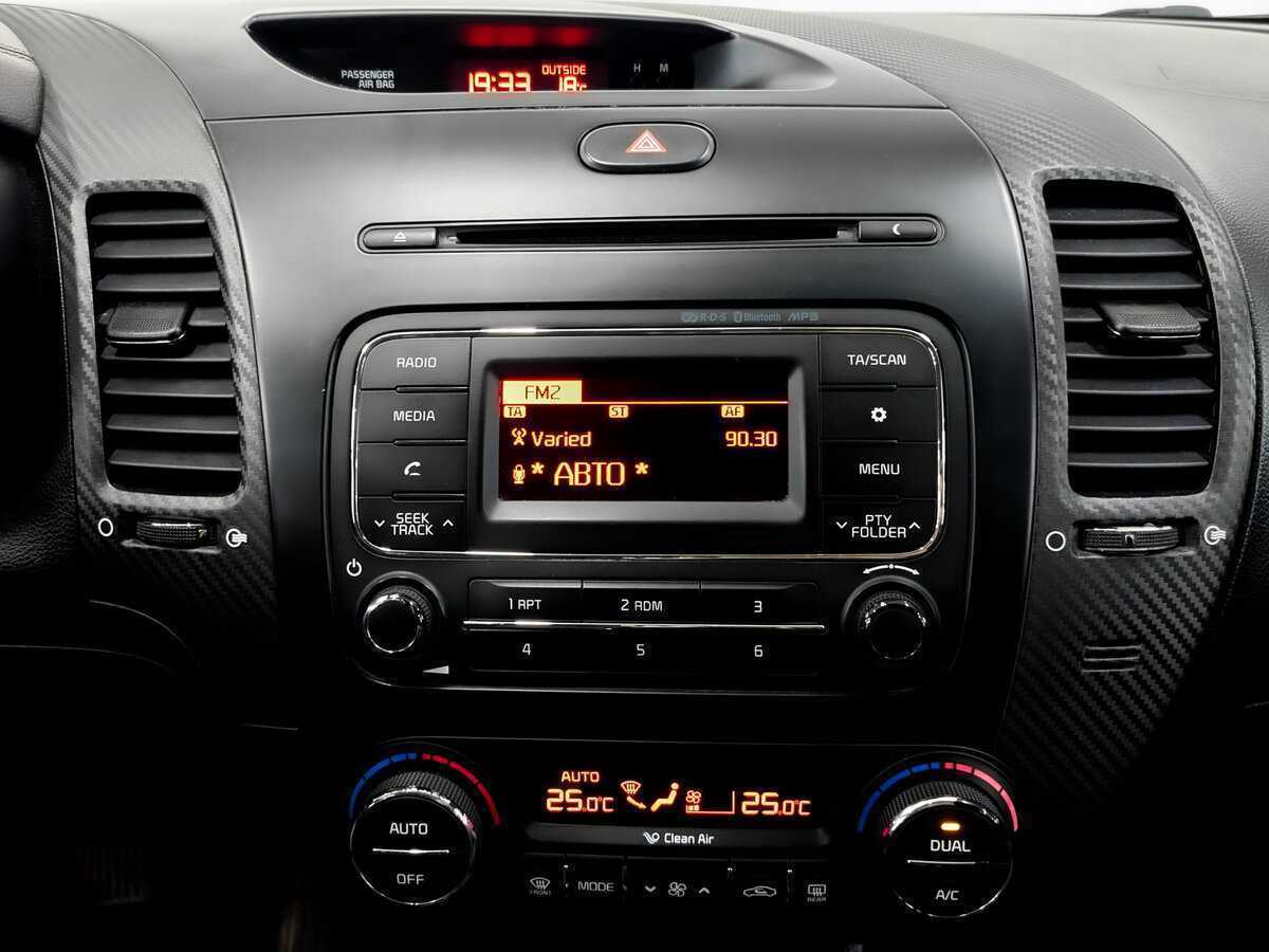 Kia Cerato, 2013 Фото №15