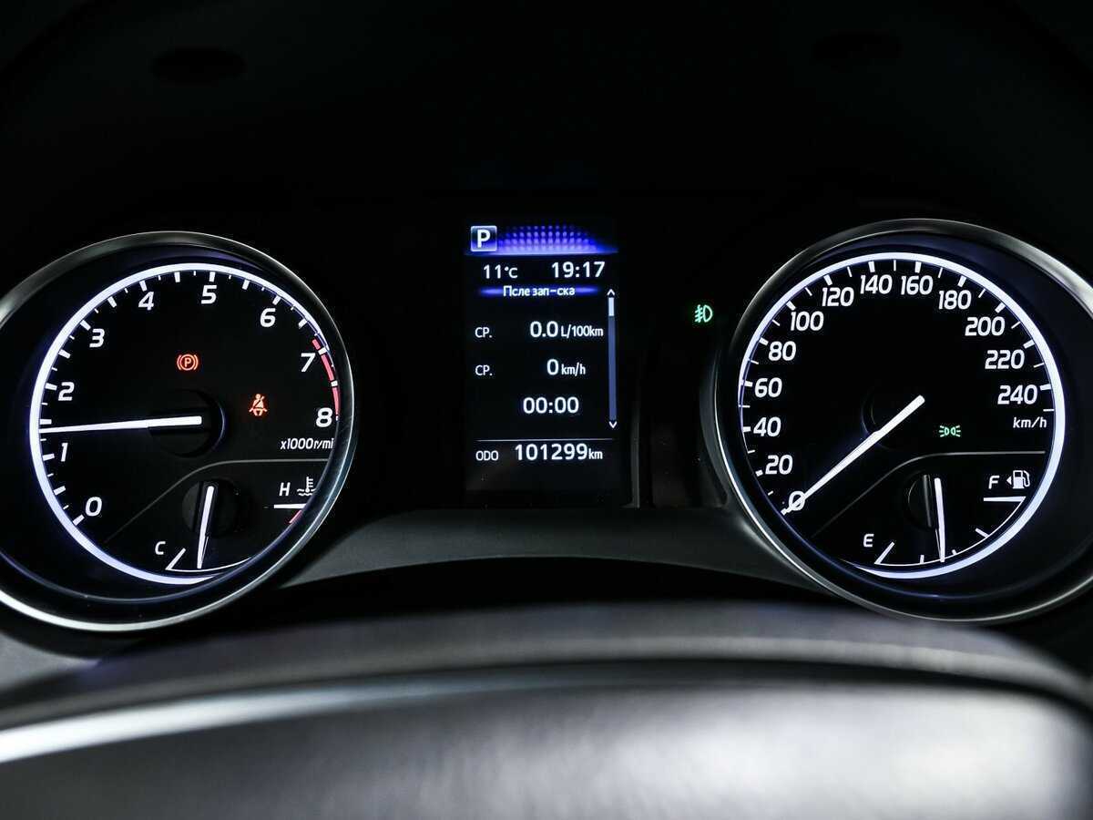 Toyota Camry, 2022 Фото №10