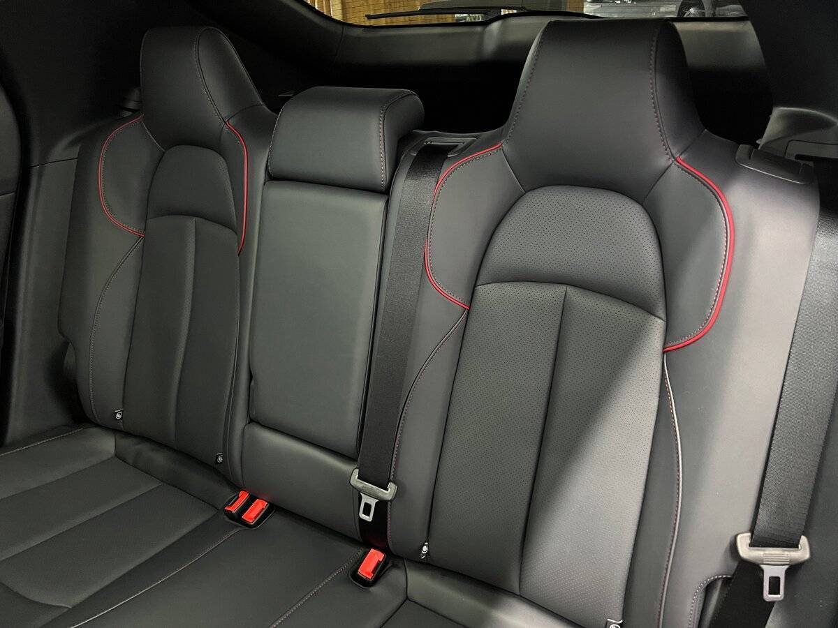 Changan UNI-T, 2023 Фото №8