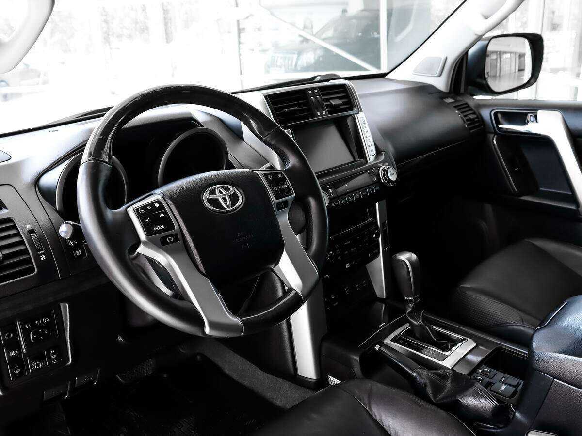 Toyota Land Cruiser Prado, 2012 Фото №9