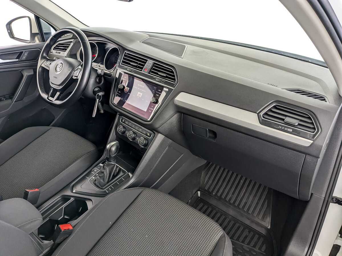 Volkswagen Tiguan, 2020 Фото №11