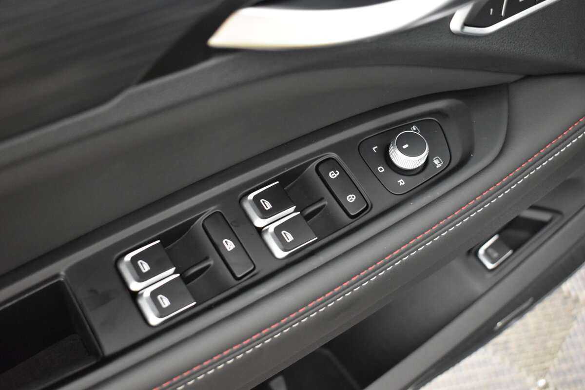 Geely Tugella, 2022 Фото №7