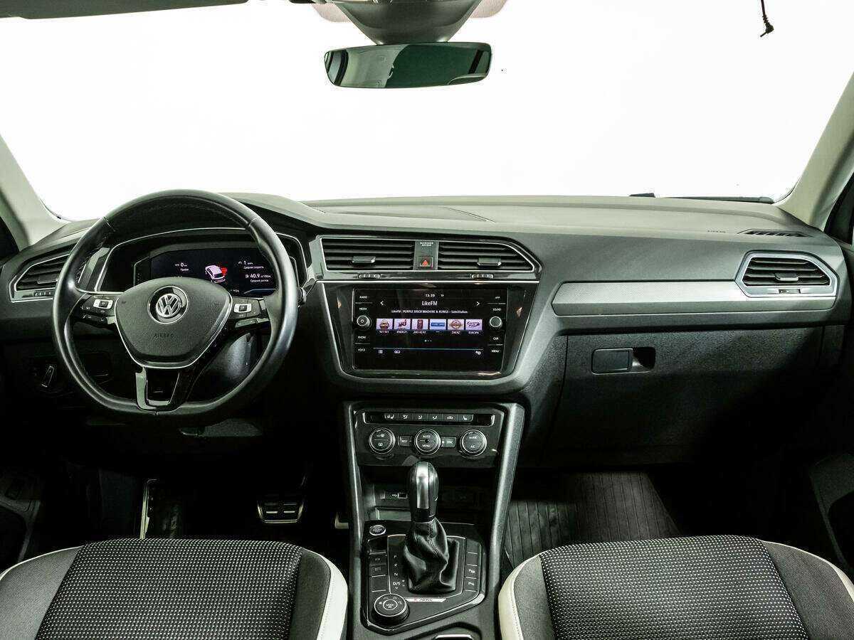 Volkswagen Tiguan, 2020 Фото №11