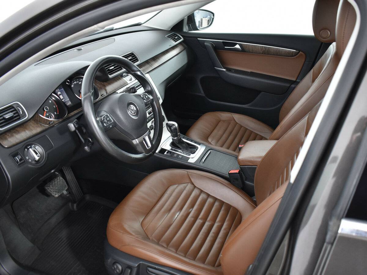 Volkswagen Passat, 2012 Фото №11