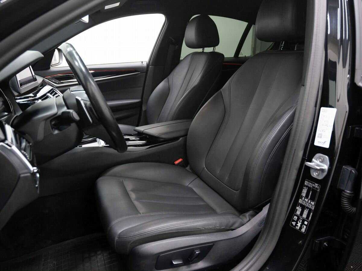 BMW 5 серии 520d xDrive, 2019 Фото №8