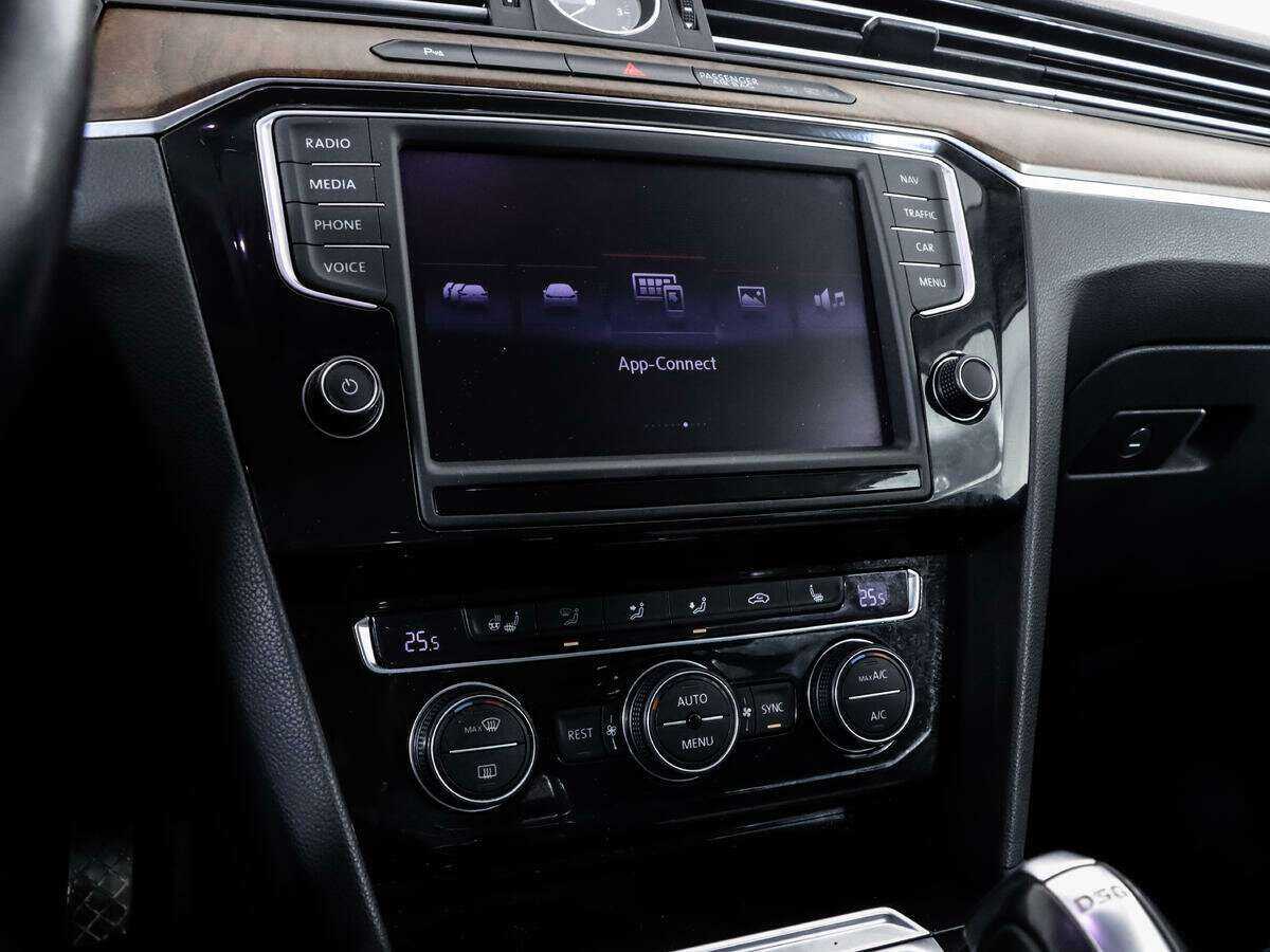 Volkswagen Passat, 2016 Фото №15