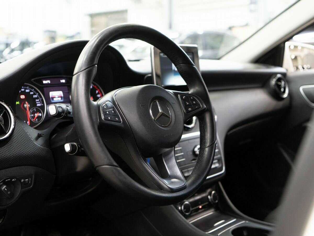 Mercedes-Benz A-Класс 180, 2016 Фото №5