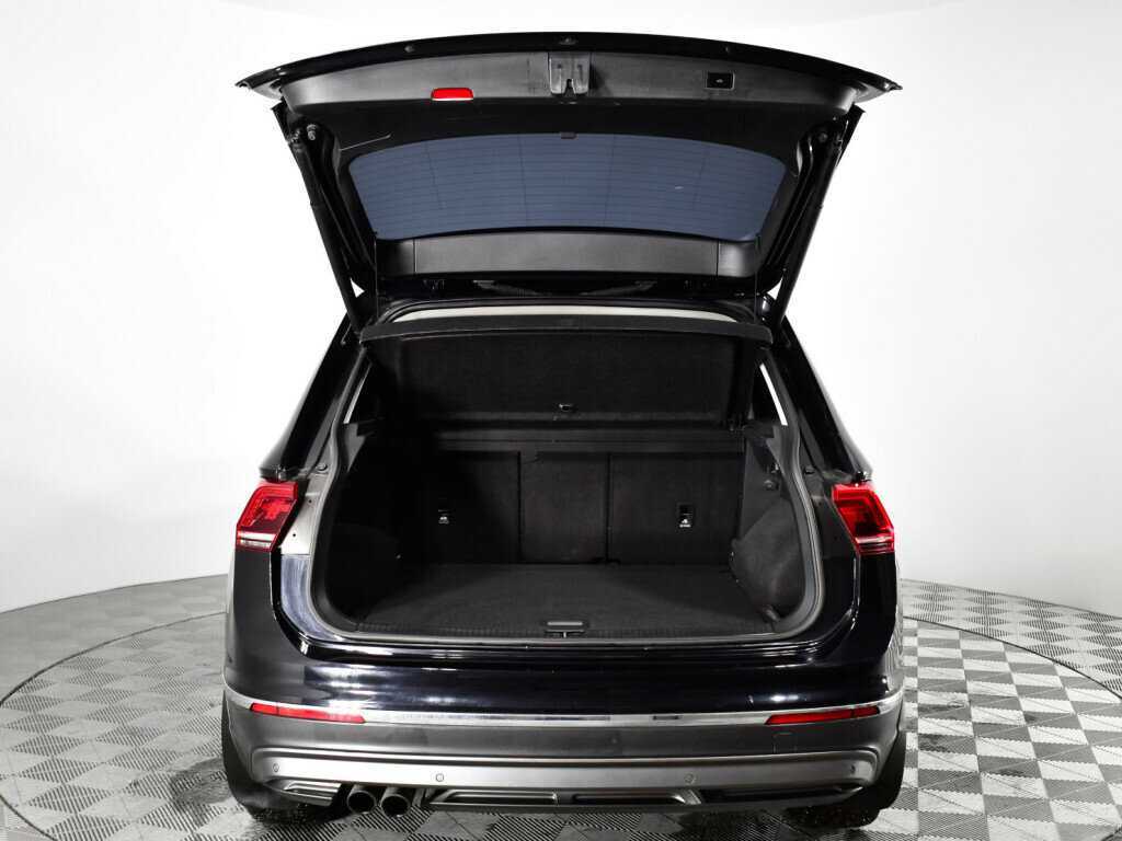 Volkswagen Tiguan, 2018 Фото №15