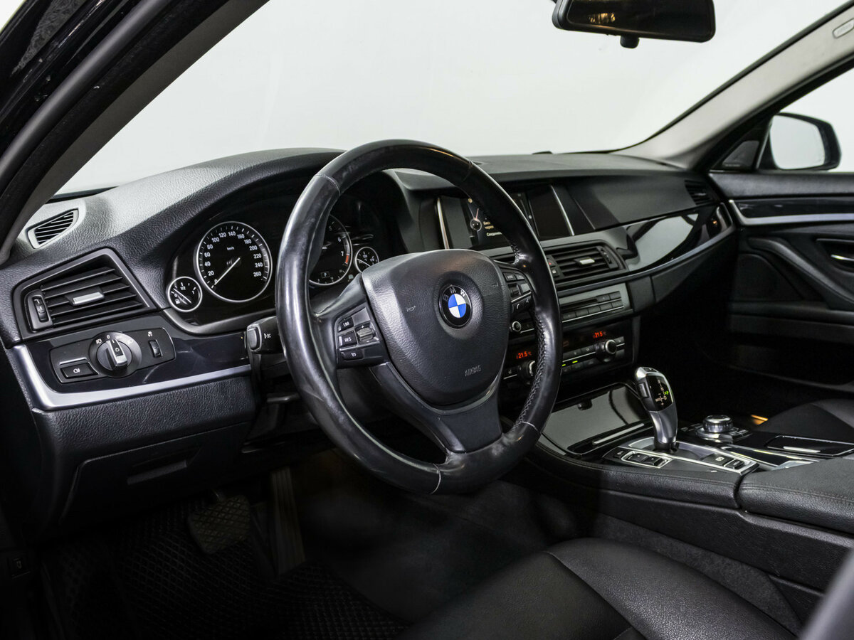 BMW 5 серии 520i VI (F10/F11/F07) Рестайлинг, 2015 Фото №8