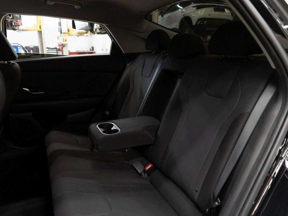 Hyundai Elantra, 2021 Фото №7