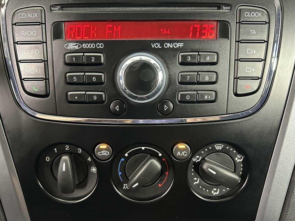 Ford Mondeo, 2012 Фото №12