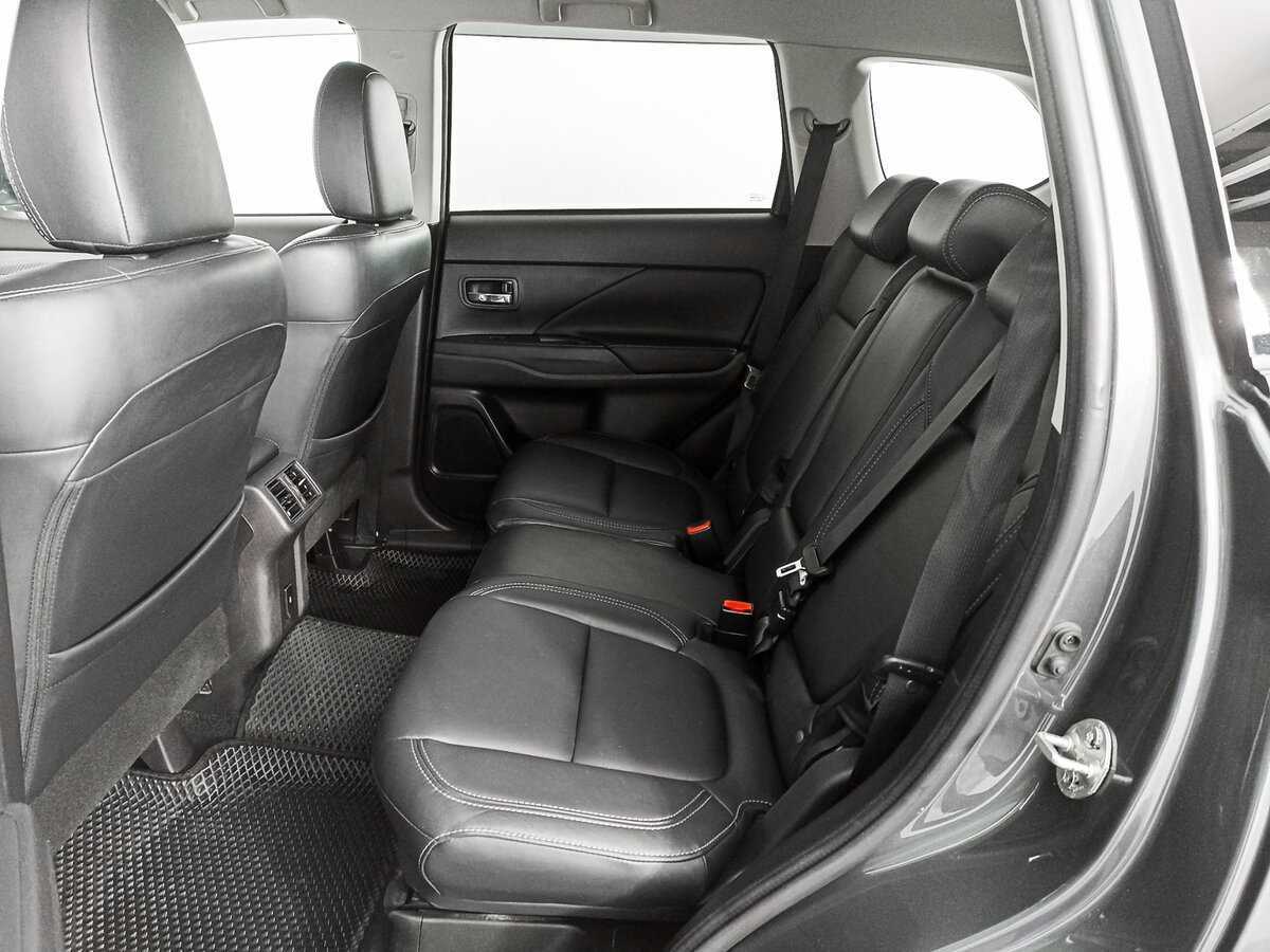 Mitsubishi Outlander, 2021 Фото №10