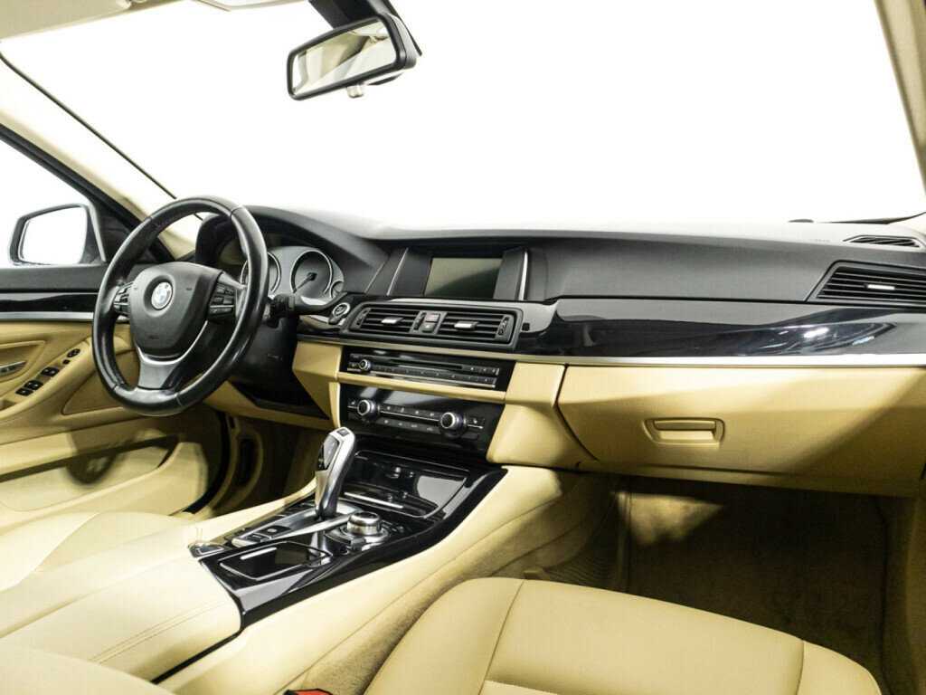 BMW 5 серии 520i, 2014 Фото №9