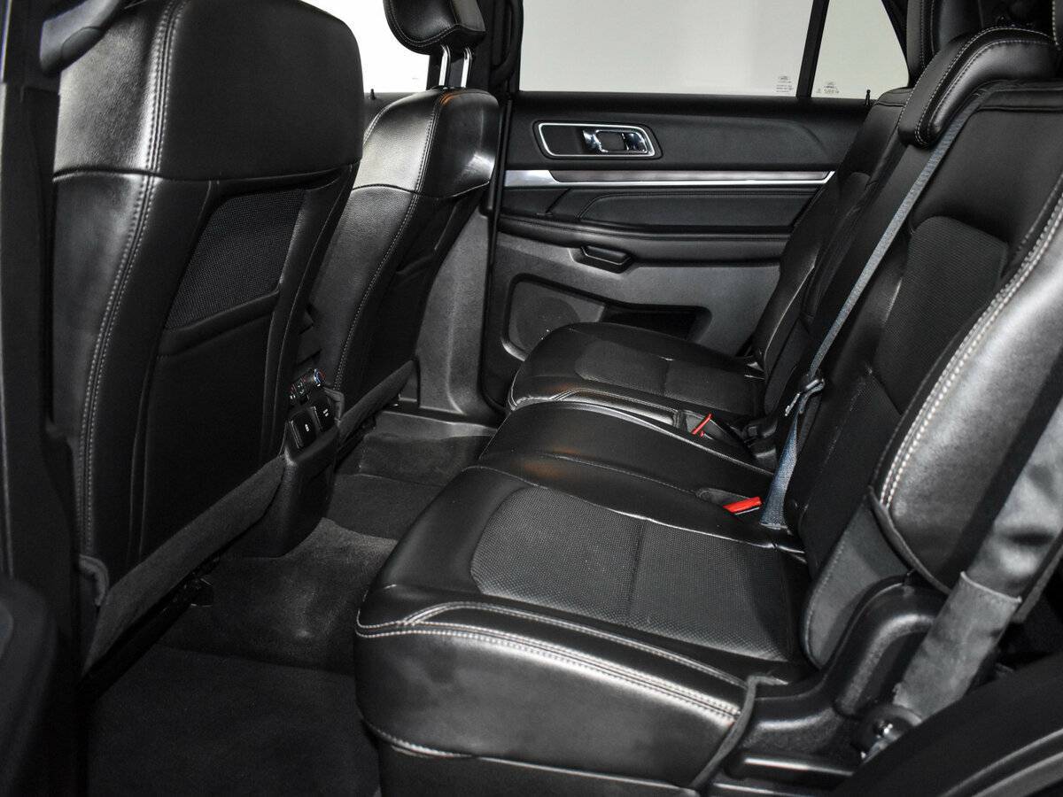 Ford Explorer, 2016 Фото №12