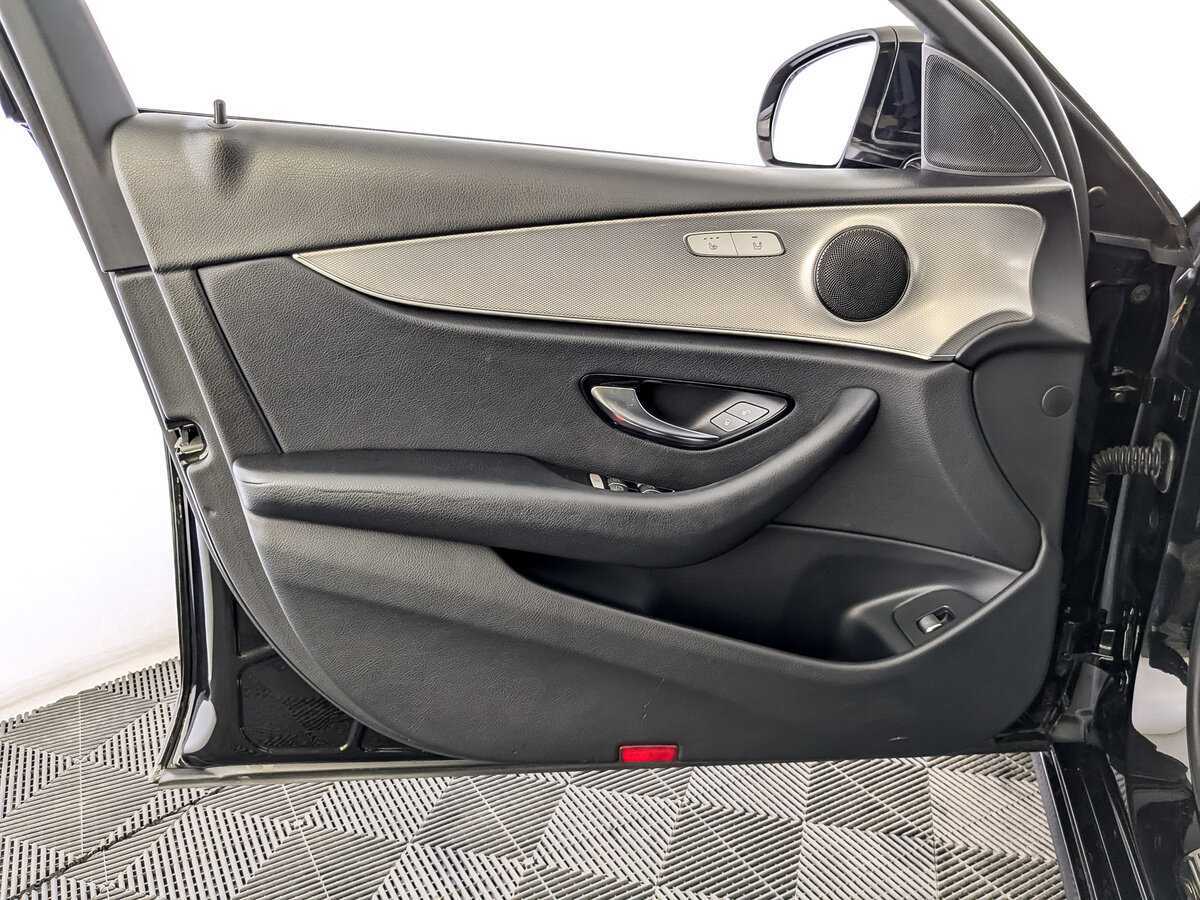 Mercedes-Benz E-Класс 200, 2018 Фото №15