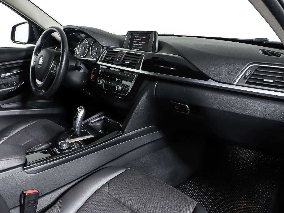 BMW 3 серии 320i xDrive, 2017 Фото №9