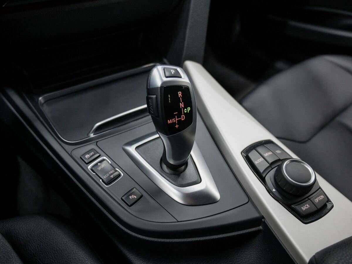 BMW 3 серии 320i, 2015 Фото №20