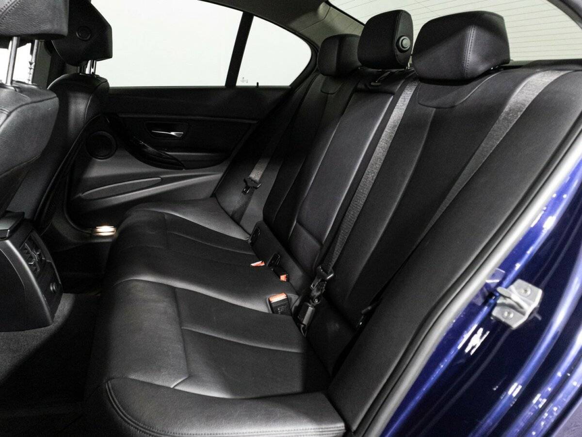 BMW 3 серии 318i, 2018 Фото №10