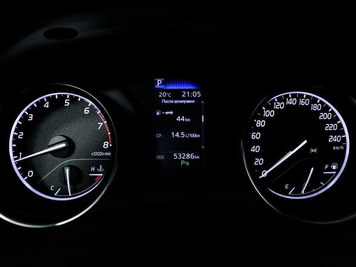 Toyota Camry, 2020 Фото №8