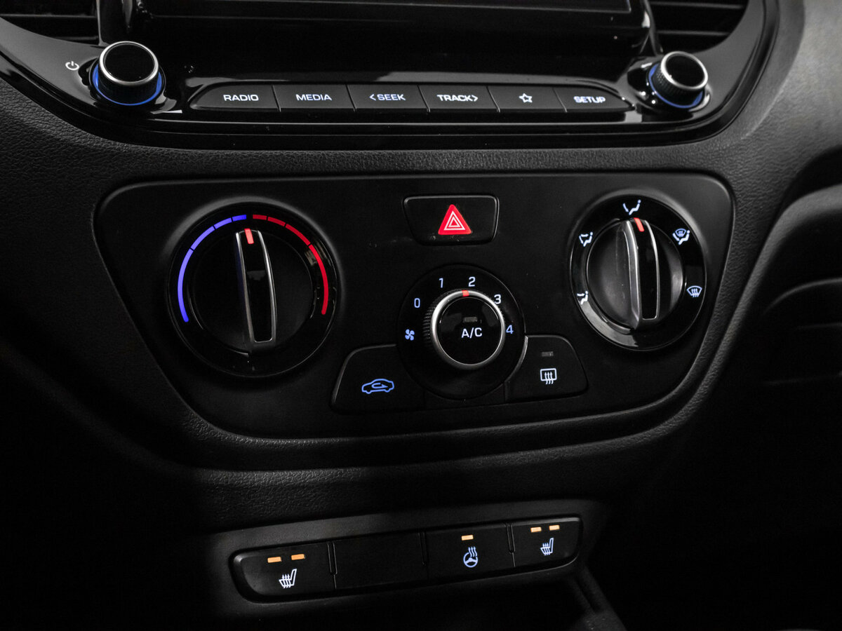 Hyundai Solaris II Рестайлинг, 2021 Фото №16