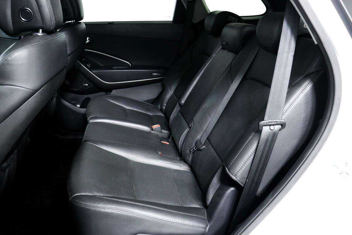 Hyundai Santa Fe Grand, 2016 Фото №12