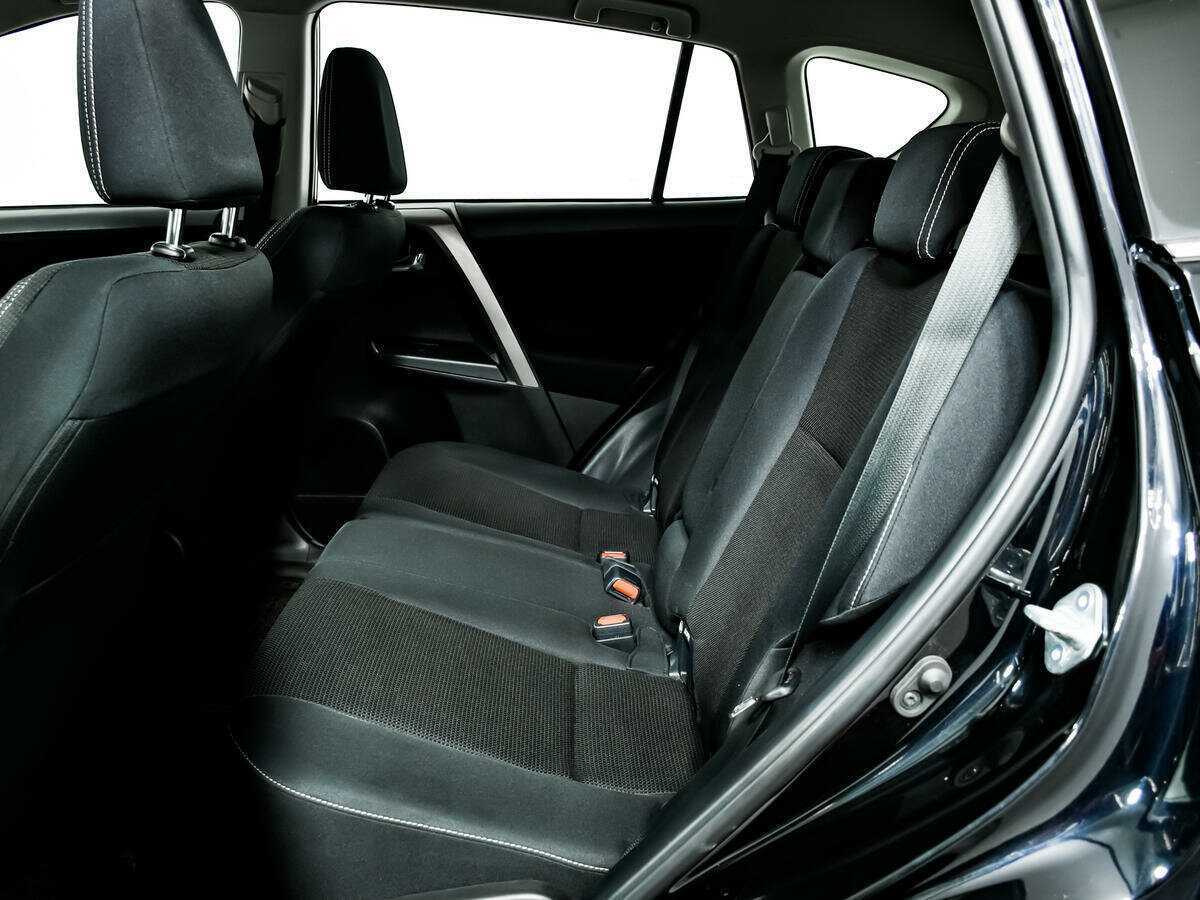 Toyota RAV4, 2018 Фото №12