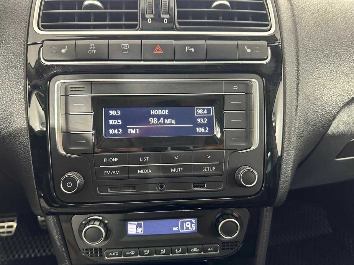 Volkswagen Polo, 2018 Фото №12