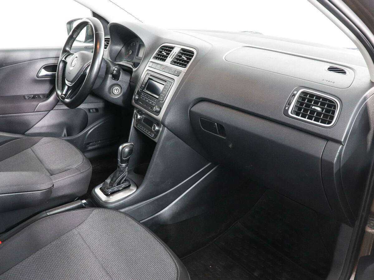 Volkswagen Polo, 2016 Фото №9