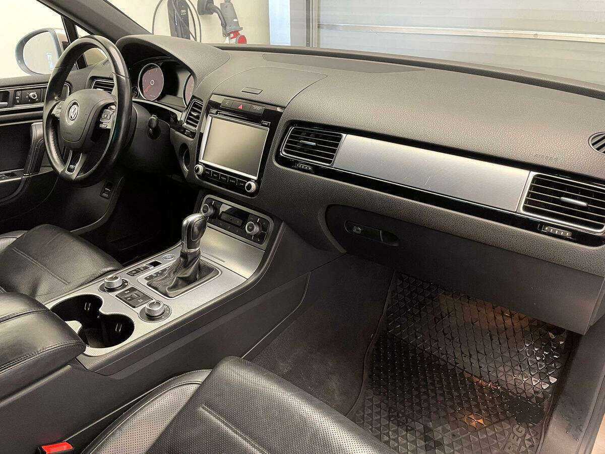 Volkswagen Touareg, 2015 Фото №6