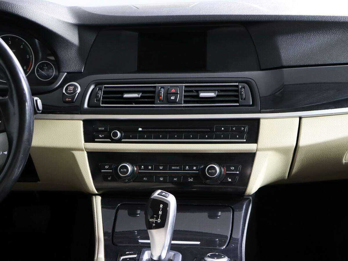 BMW 5 серии 525d xDrive, 2012 Фото №10
