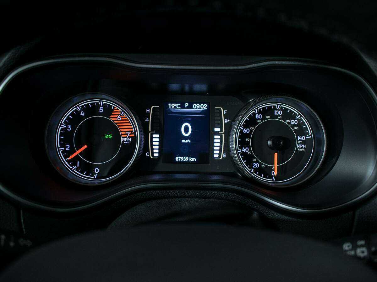 Jeep Cherokee, 2018 Фото №11