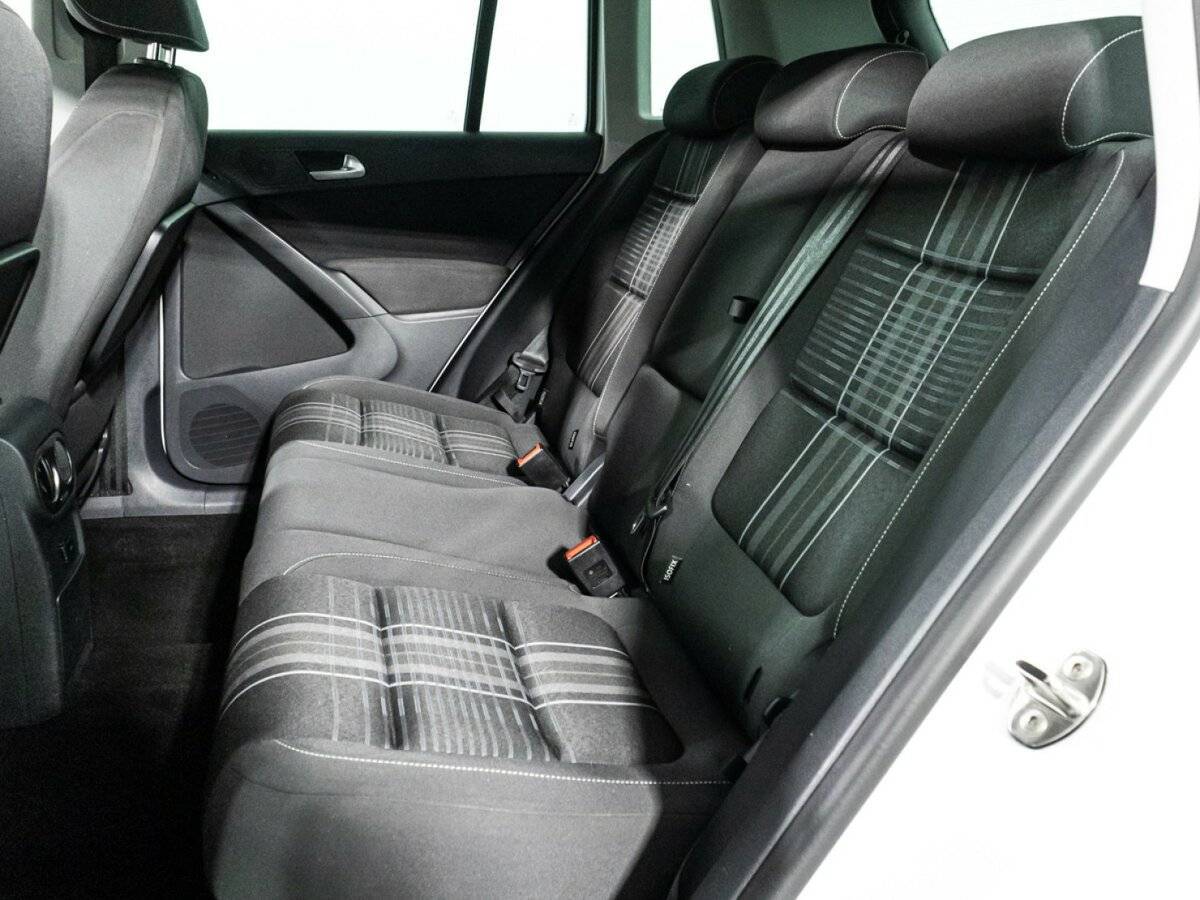 Volkswagen Tiguan, 2015 Фото №10