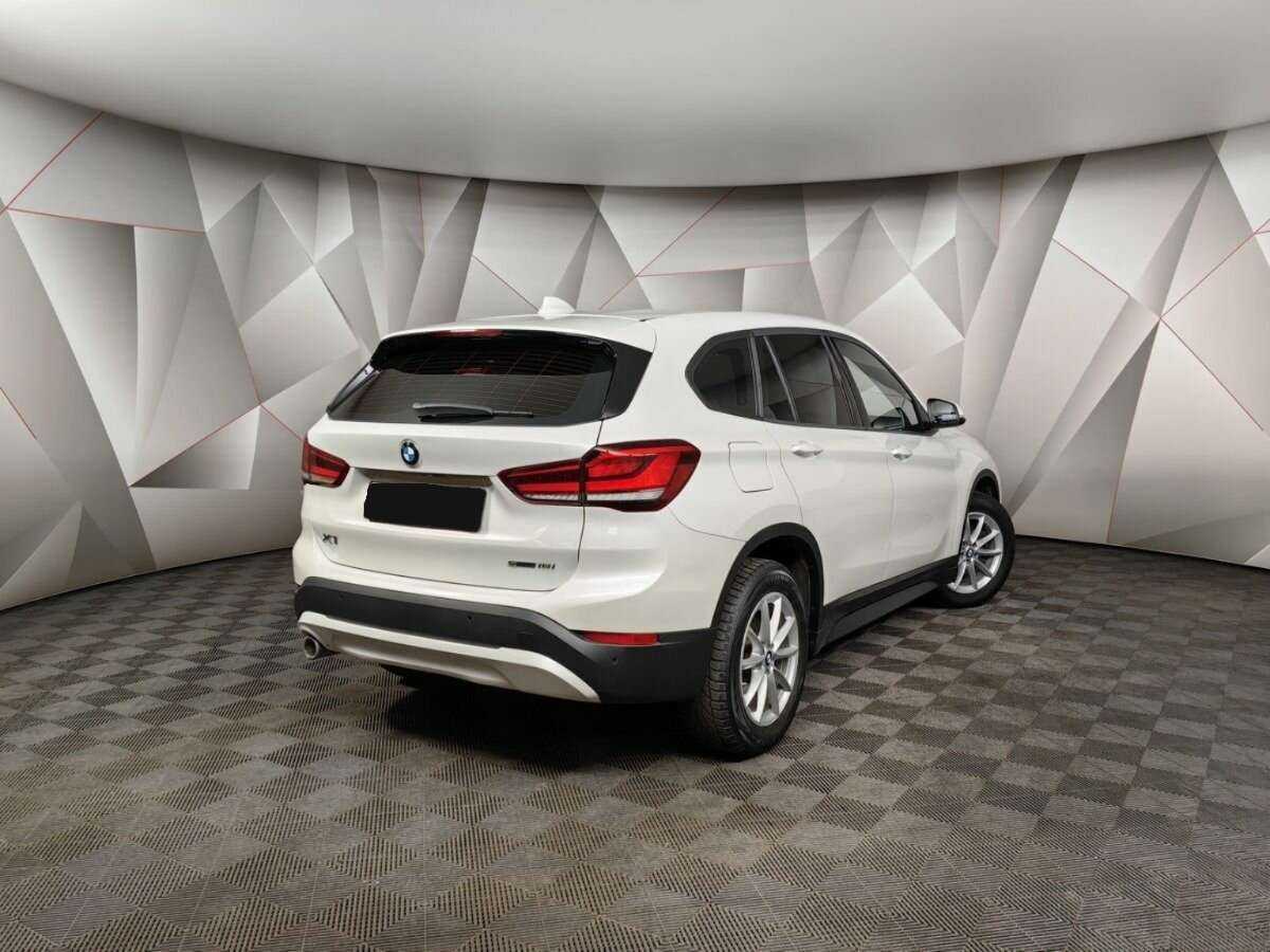 BMW X1 18i sDrive, 2020 Фото №2
